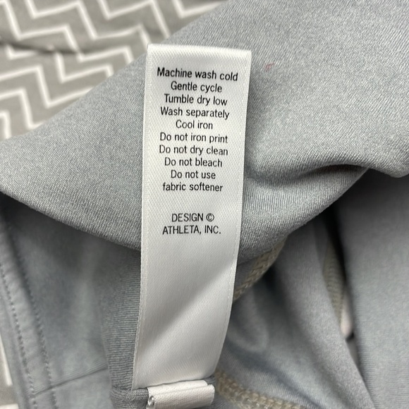 Athleta Nomad Salutation mesh capris leggings - Picture 8 of 11